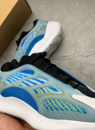 Кроссовки Adidas Yeezy 700 V3 Arzareth живое фото 3
