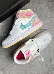 Кроссовки Nike Air Jordan 1 Mid SE GS Paint Drip живое фото 2